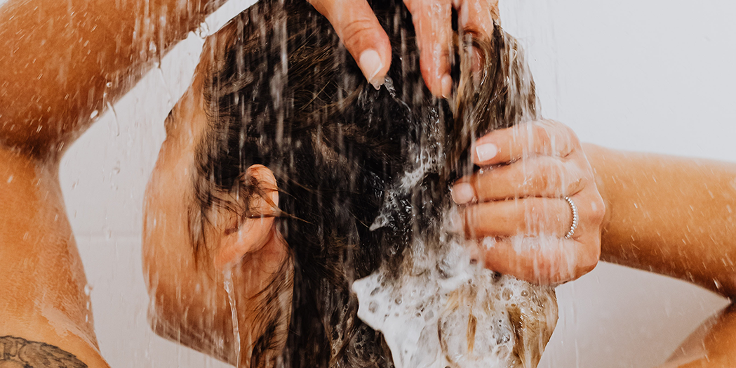 Comment utiliser le shampoing en barre